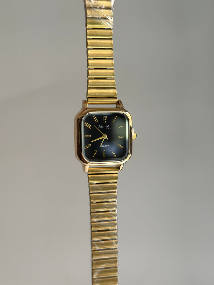 RETRO ROYAL VINTAGE WATCH