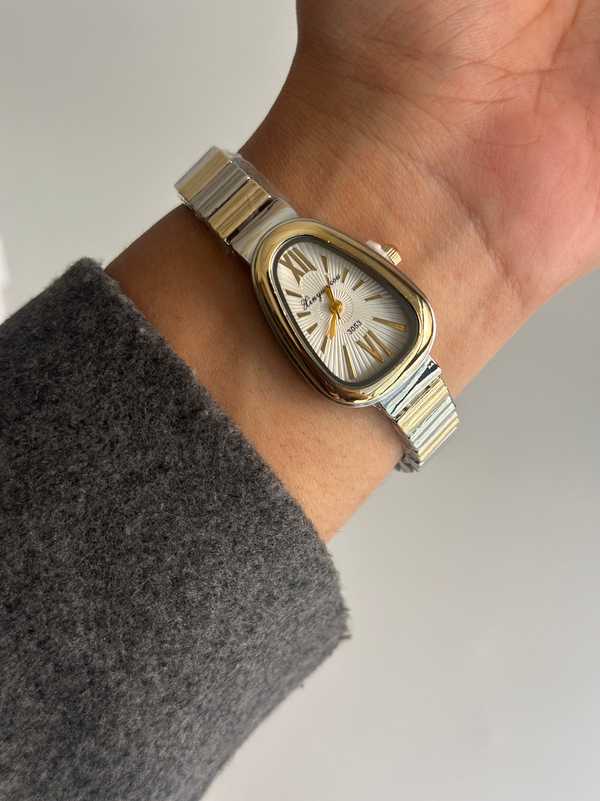 EVELYN VINTAGE WATCH