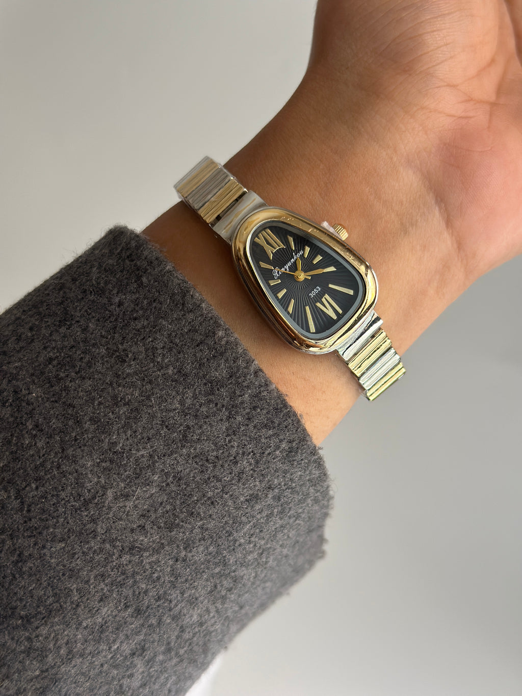 AUDREY VINTAGE WATCH