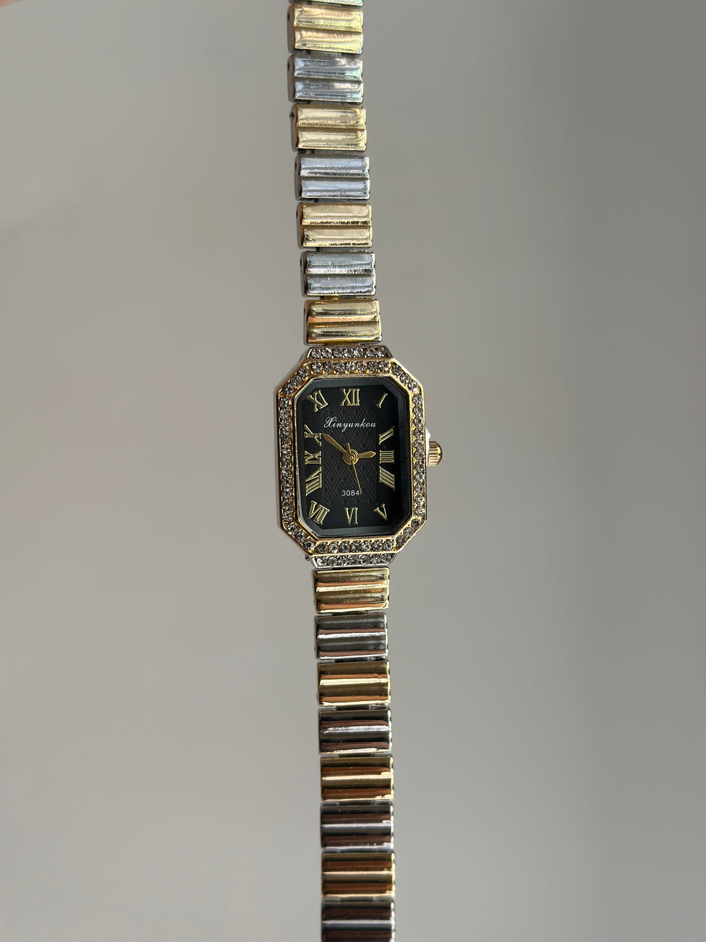 BLACK ROSE VINTAGE WATCH