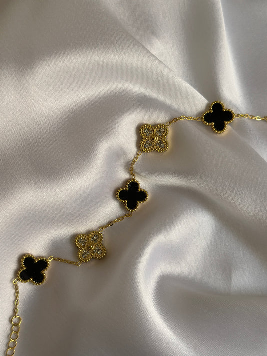 Black-Diamond-Clover- Bracelet(Best -Selling)
