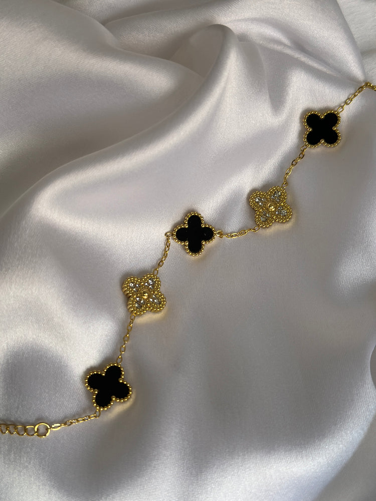 Black-Diamond-Clover- Bracelet(Best -Selling)