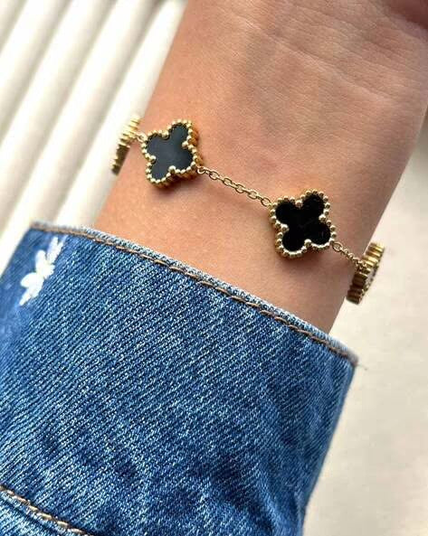 BLACK-CLOVER-BRACELET