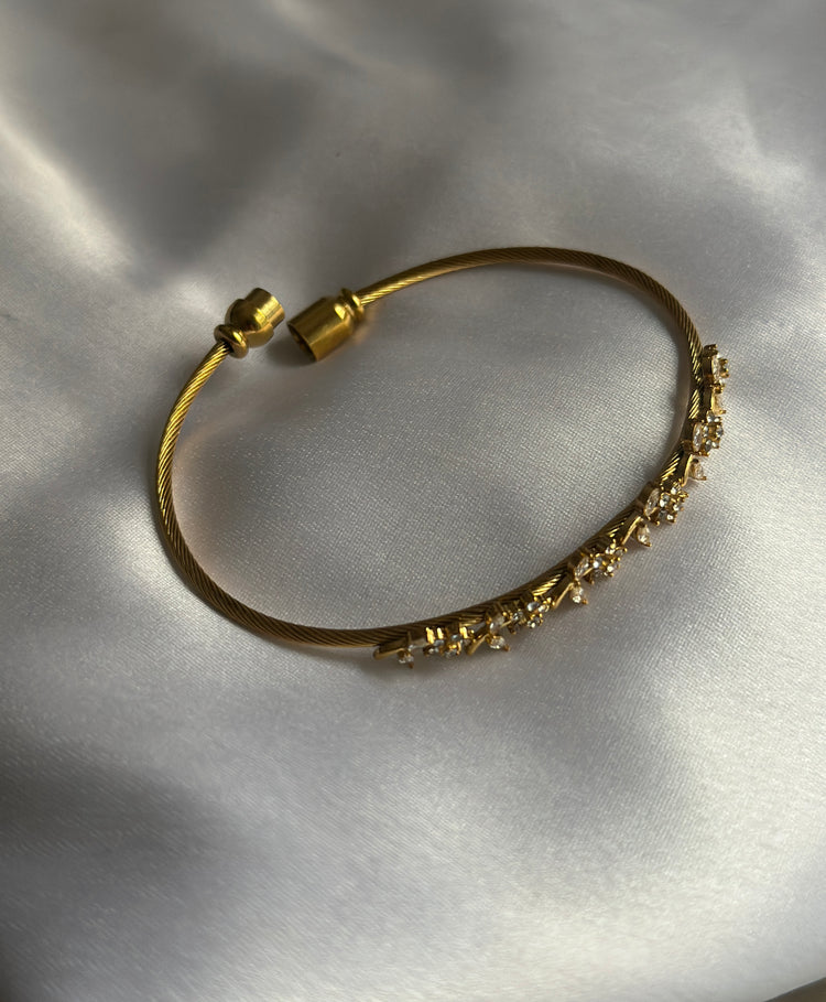 AVIANA-BRACELET( HOT SELLING)