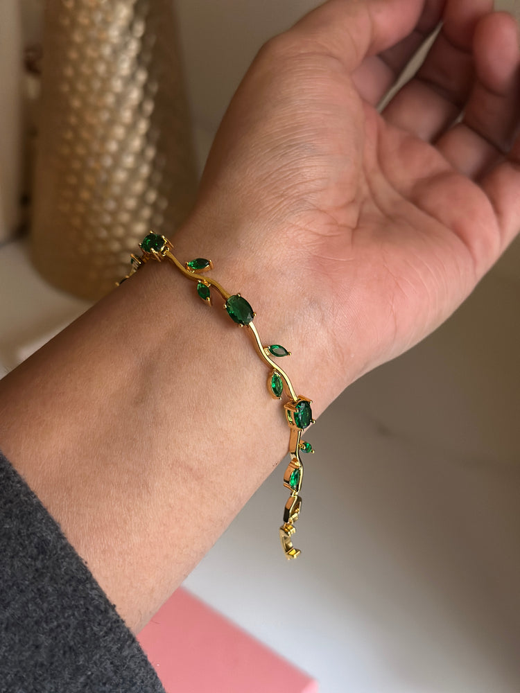 AARON-VIRAL-TULIP-BRACELET- (Green)