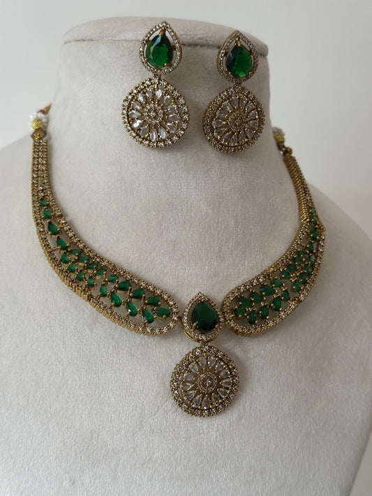 ANAMIKA-NECKLACE