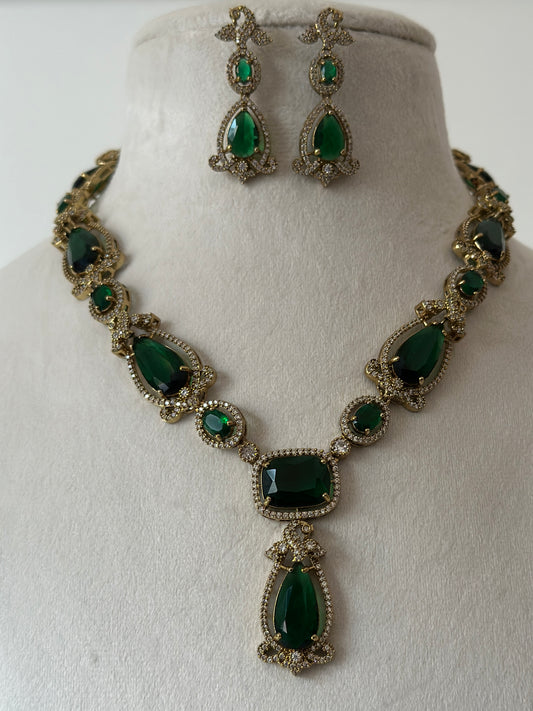 VYOMIKA-NECKLACE