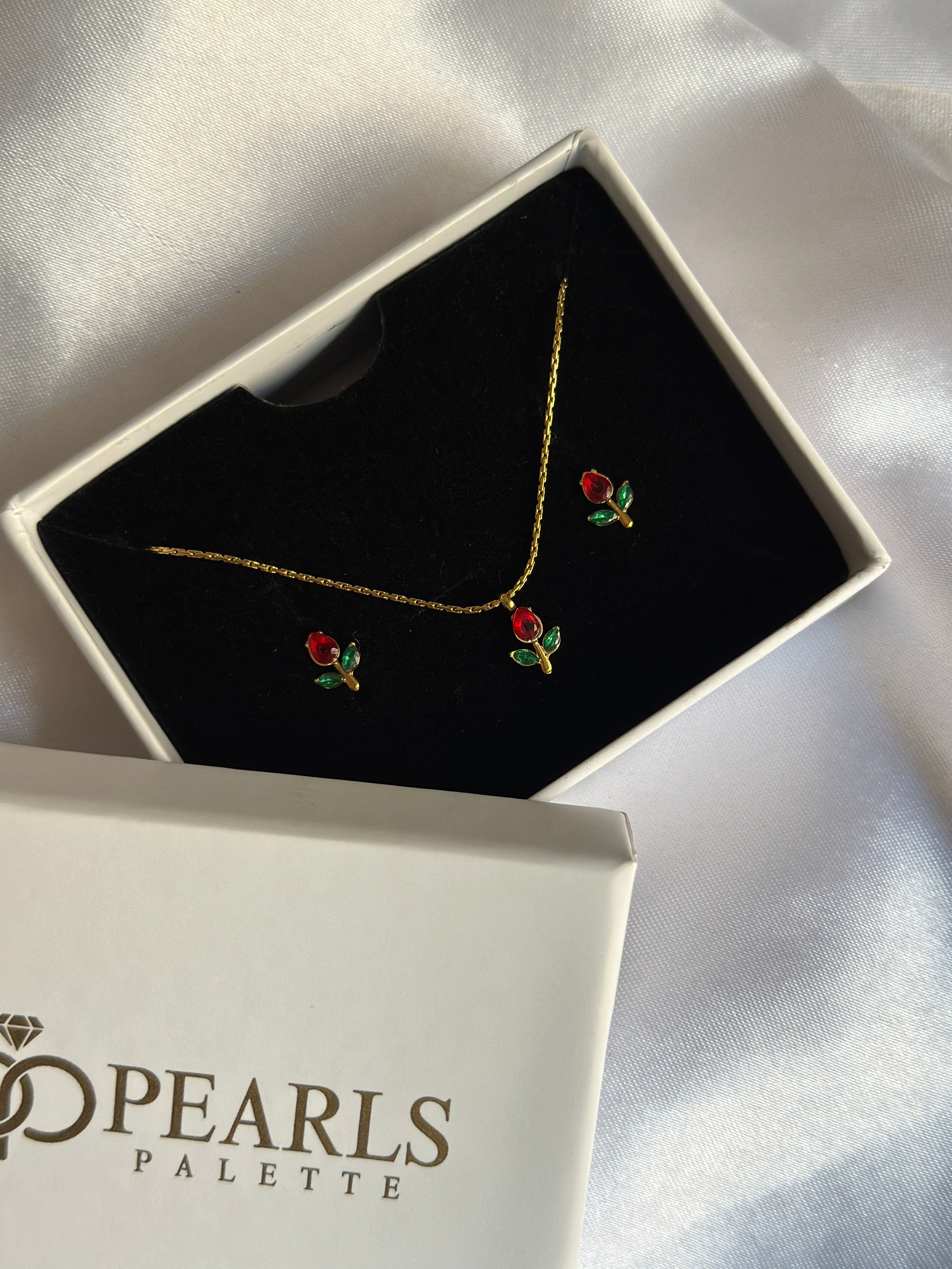 TULIP MINIMAL NECKLACE SET(RED)