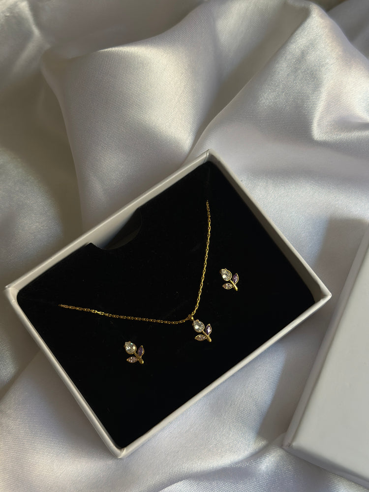 TULIP MINIMAL NECKLACE SET( PURPLE & WHITE)