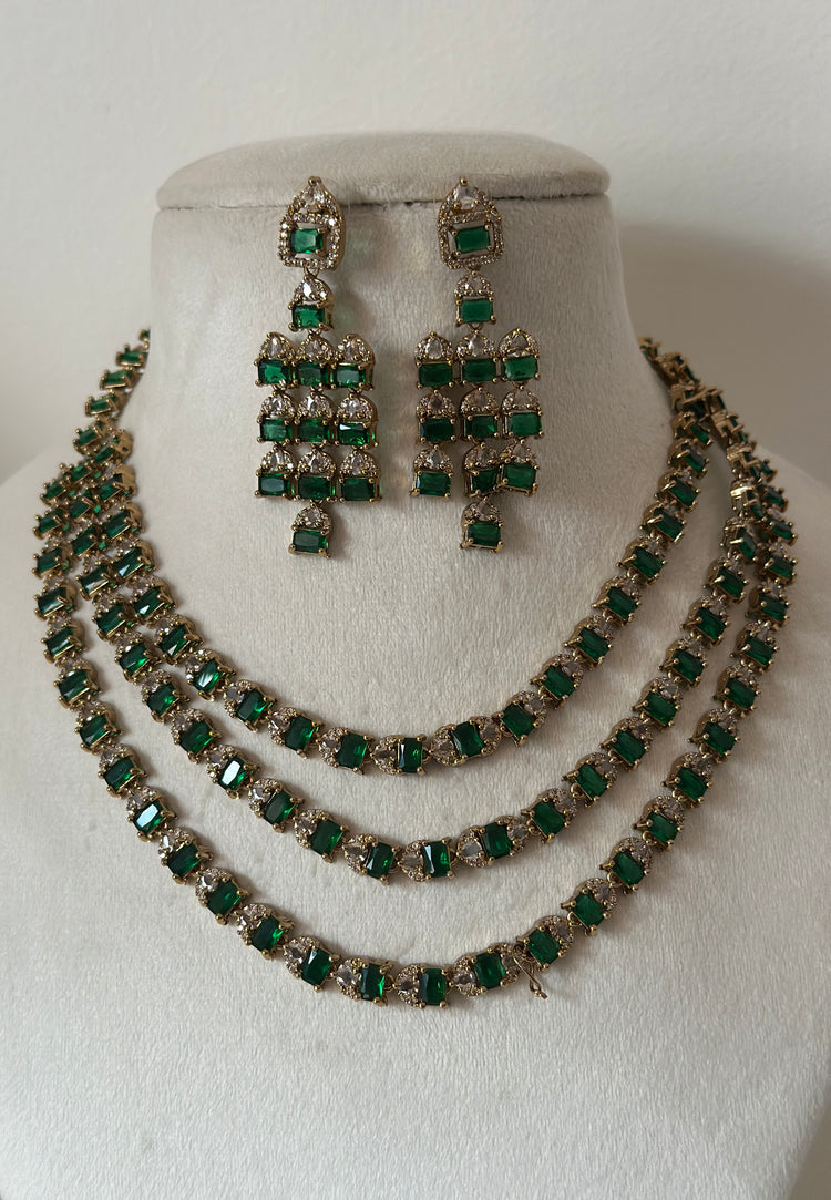 UPASNA-3-LAYER-NECKLACE