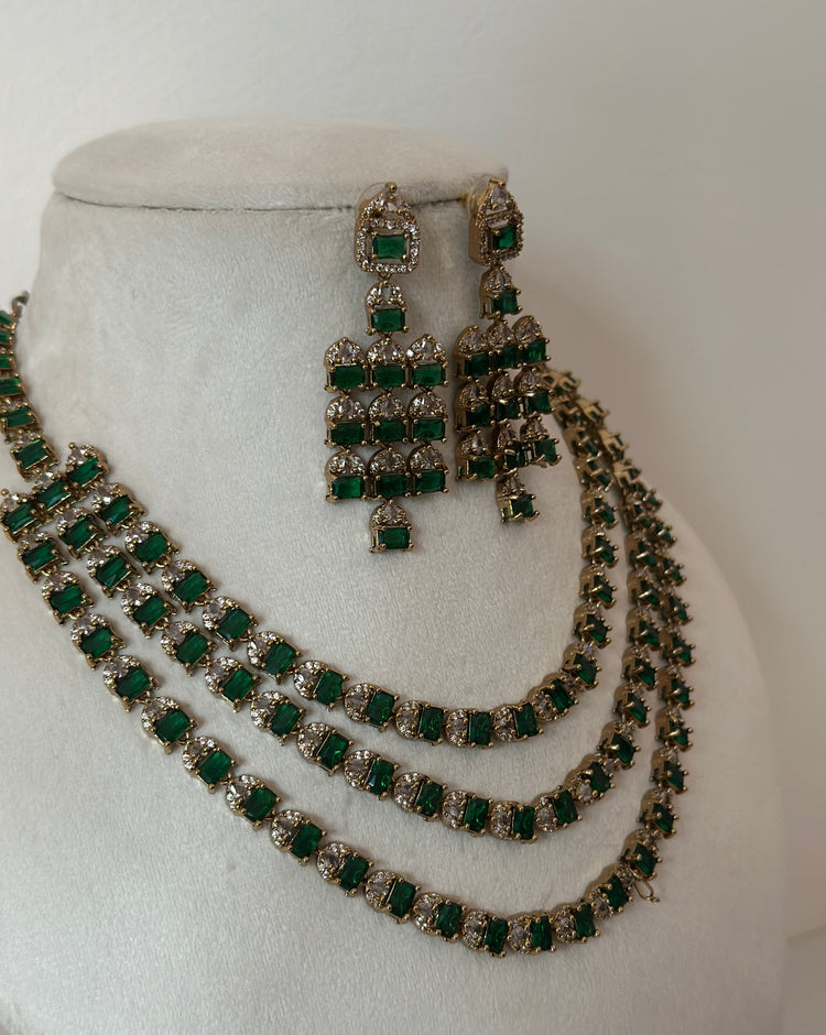 UPASNA-3-LAYER-NECKLACE