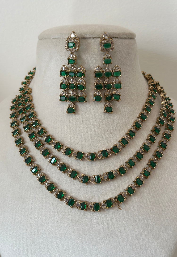 UPASNA-3-LAYER-NECKLACE