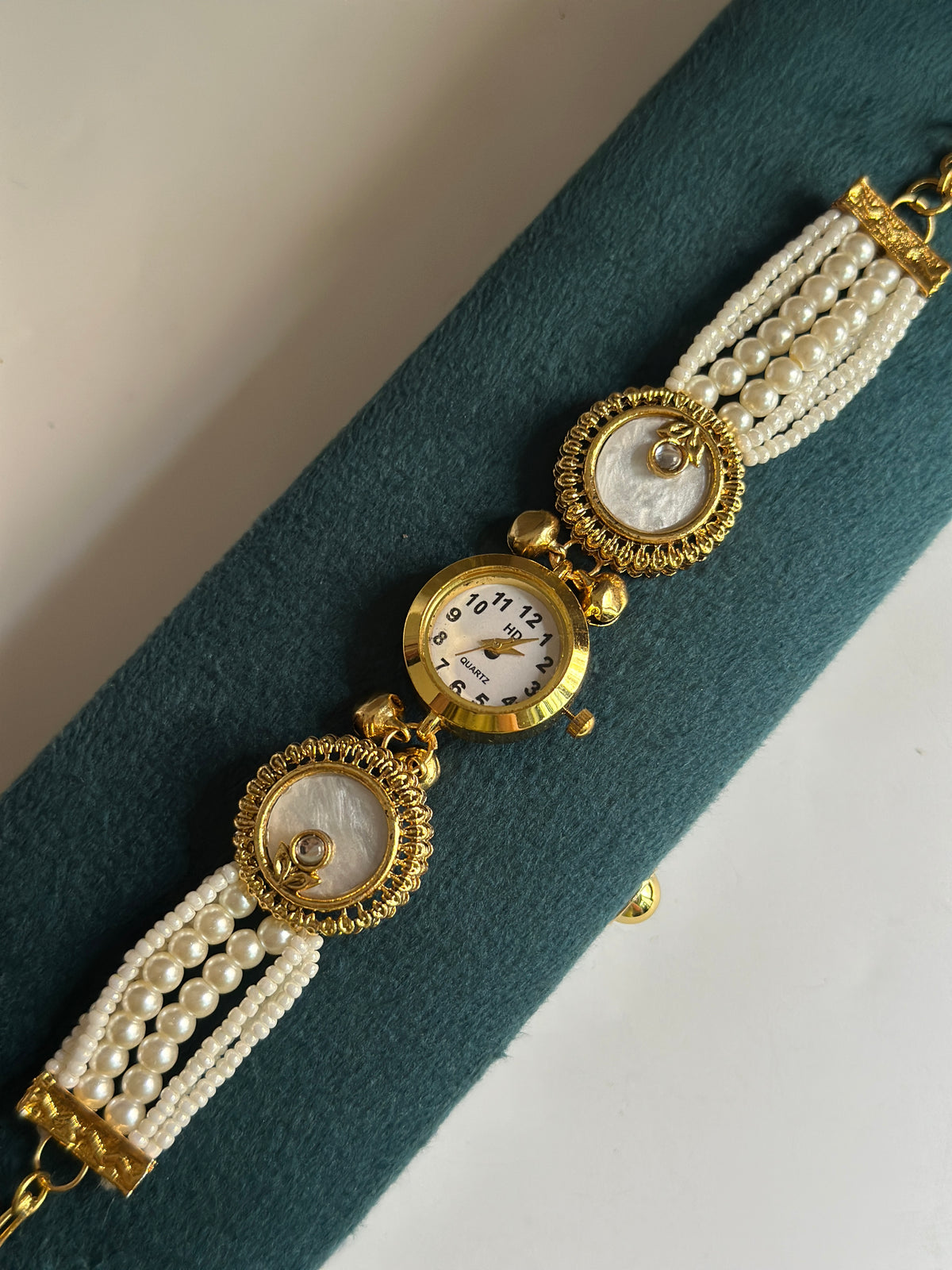 Mesaki pearl heritage watch