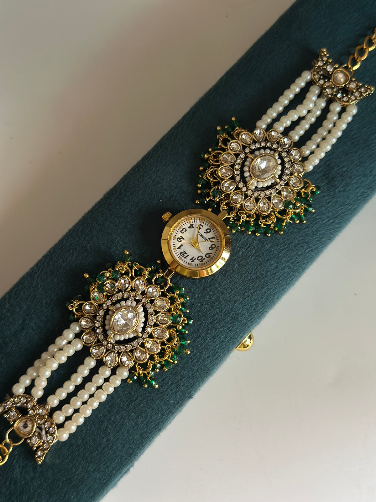 Ivanka Kundan Heritage Watch