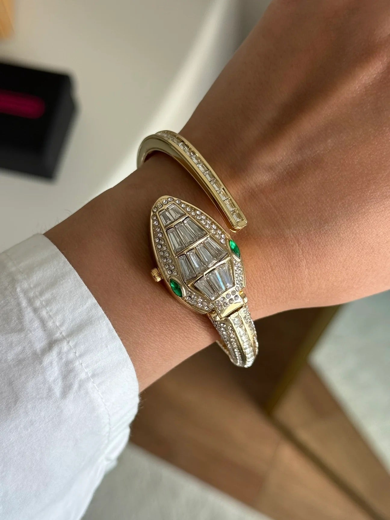 Queen’s-Coil-Watch-Bracelet