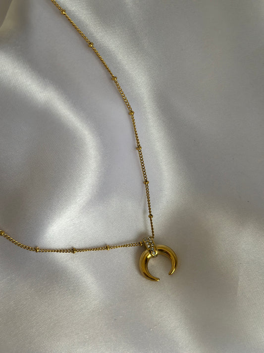 LUNA ARC NECKLACE