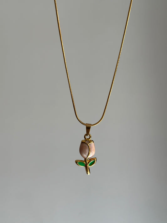ROSE-NECKLACE