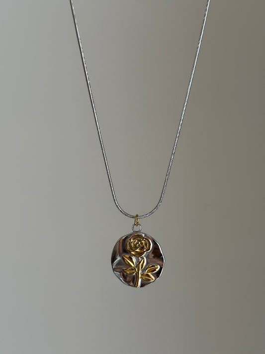 ROSE-DUAL-TONE-NECKLACE