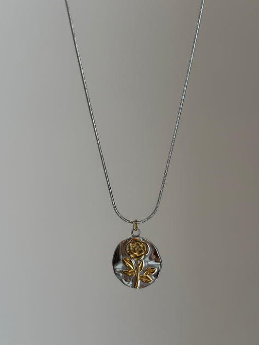 ROSE-DUAL-TONE-NECKLACE