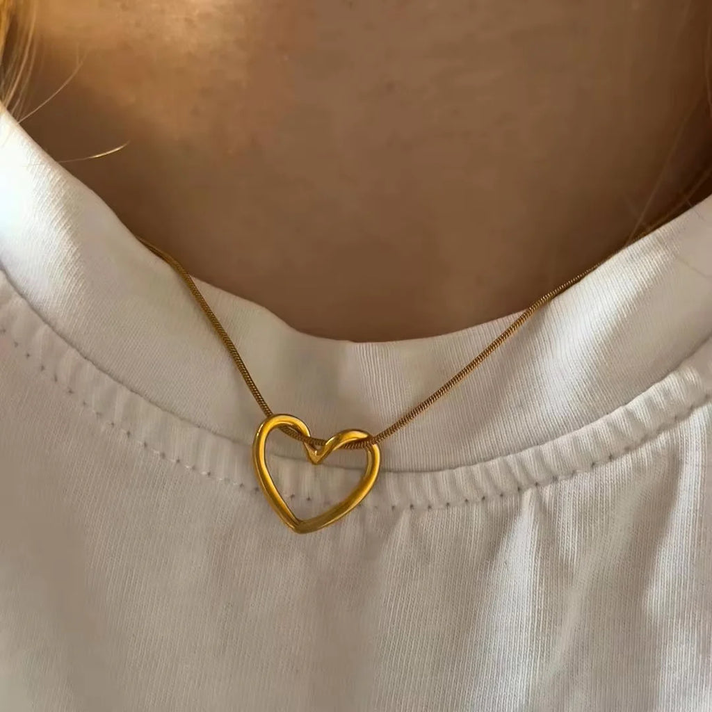 BARBARA NECKLACE