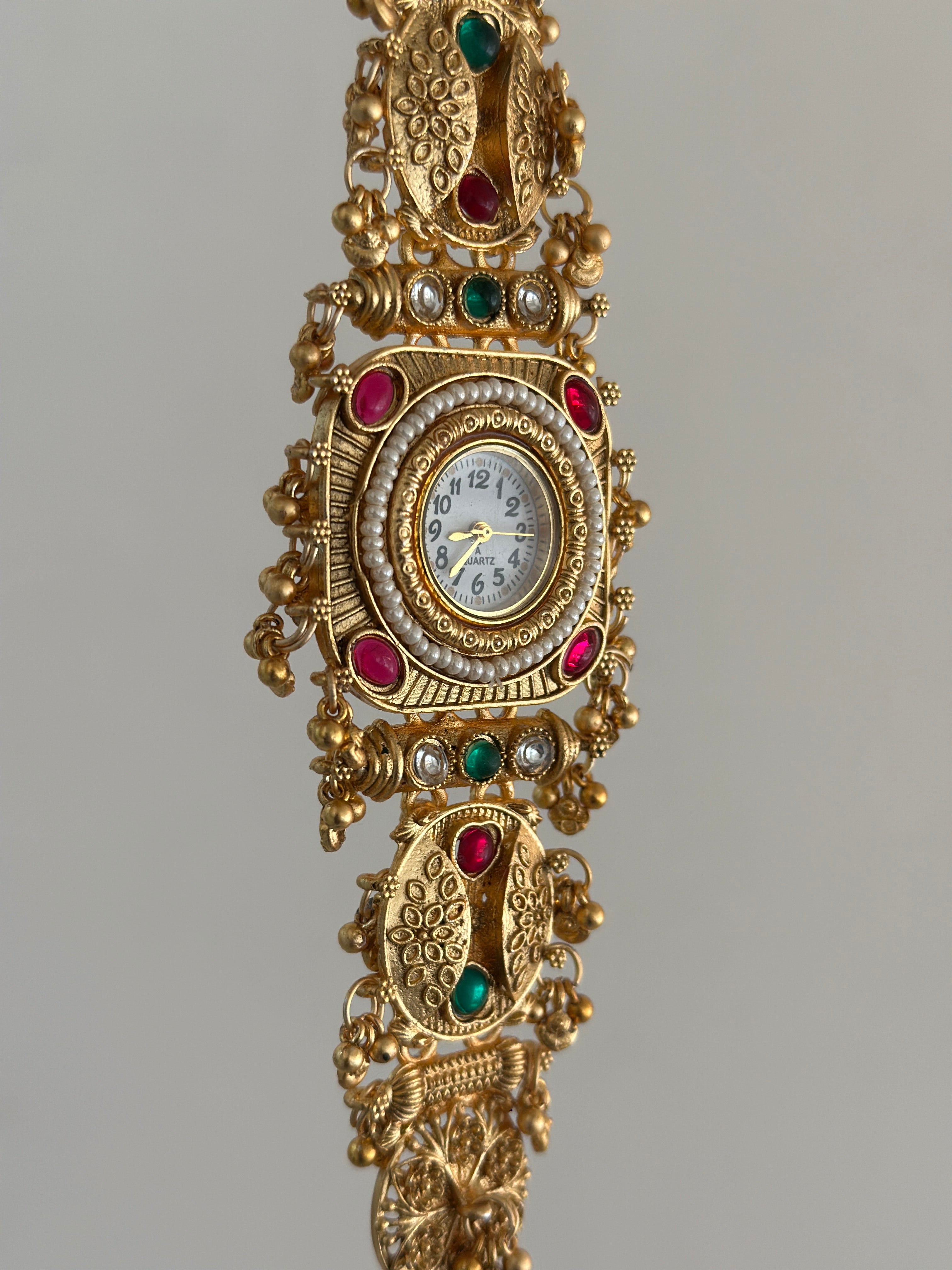 GULNAAR HERITAGE WATCH