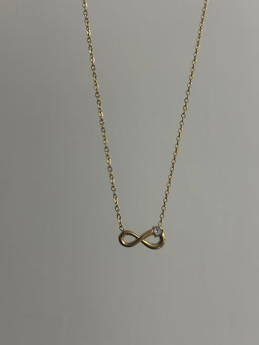 INFINITY-STONE-NECKLACE
