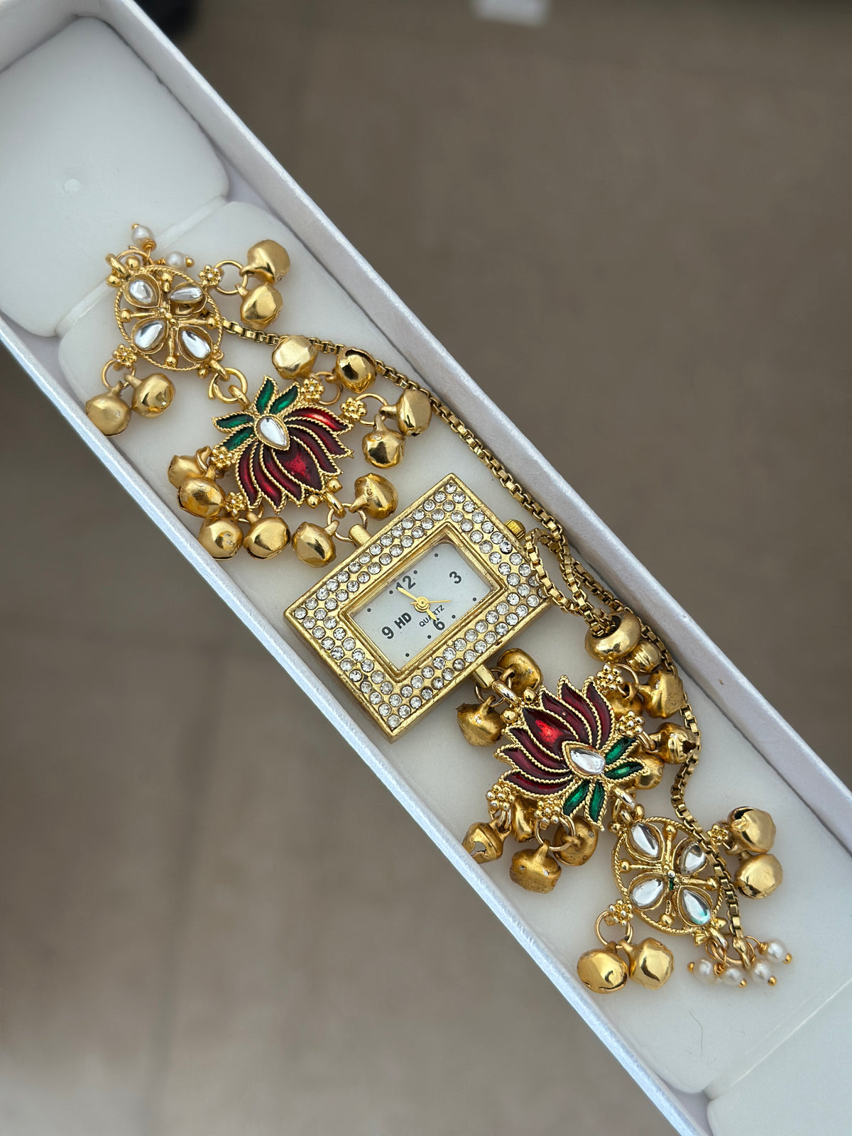 Gul-e-Kashmir Watch