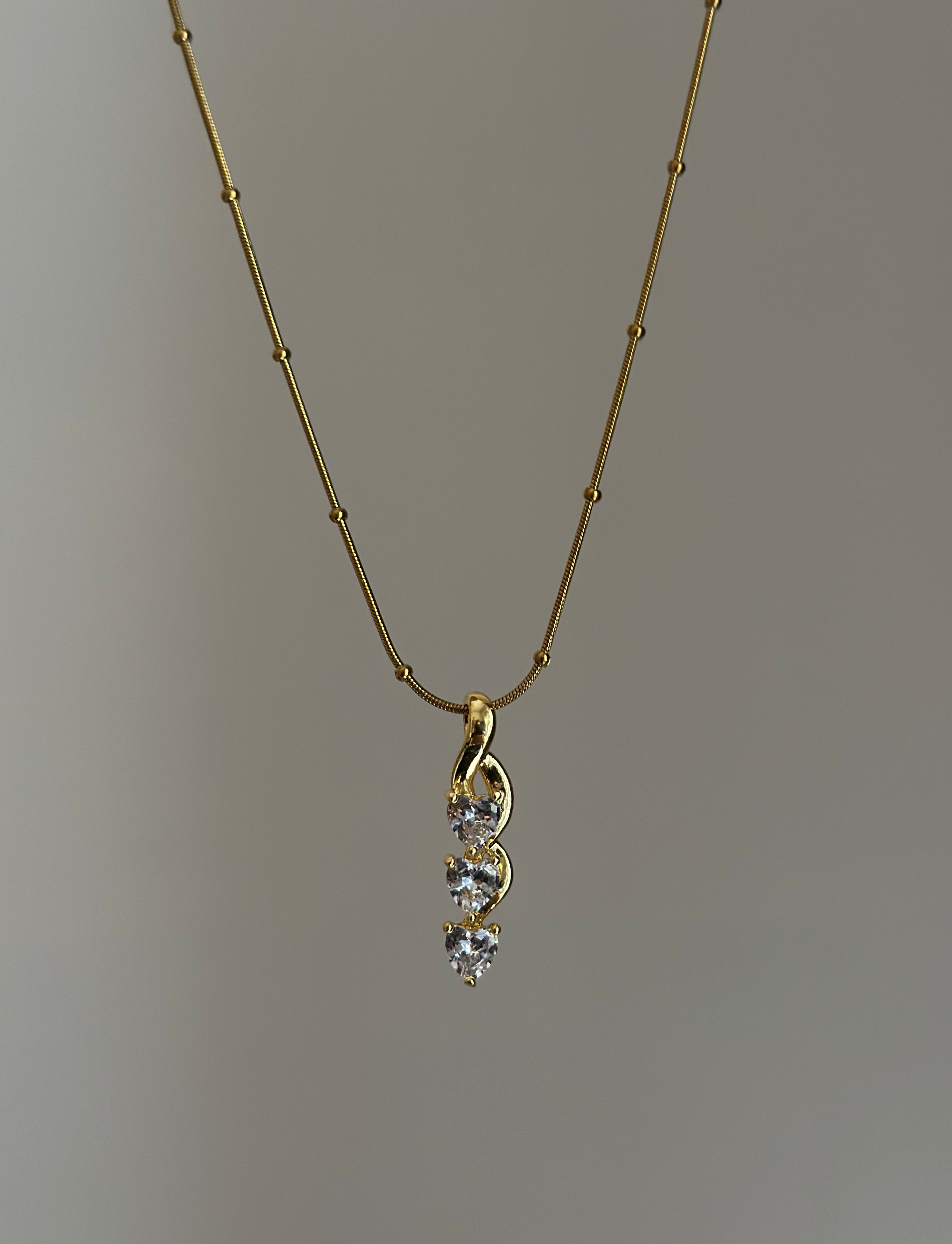 Date Night Glow Necklace