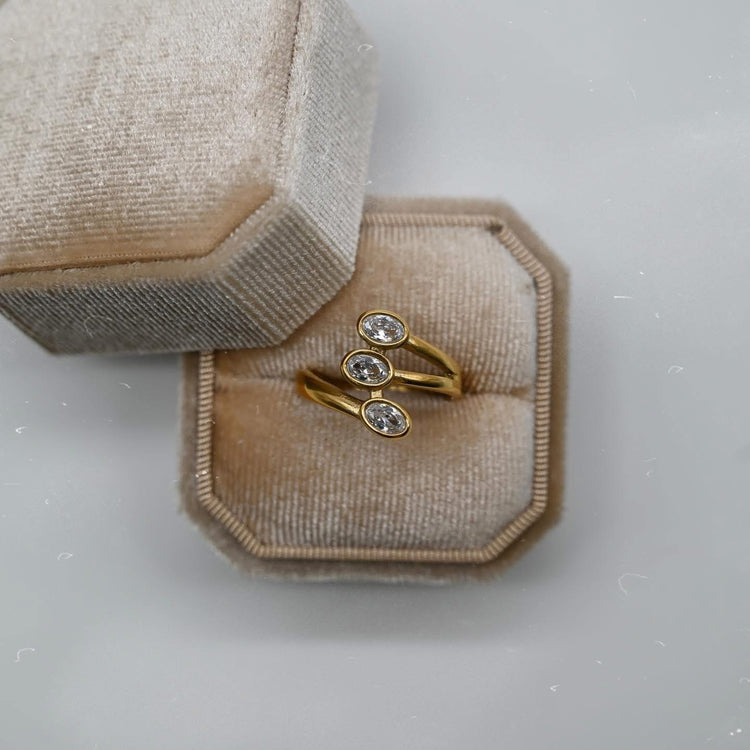 Aurelia Trio Ring
