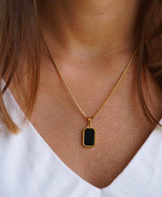 BAR NECKLACE