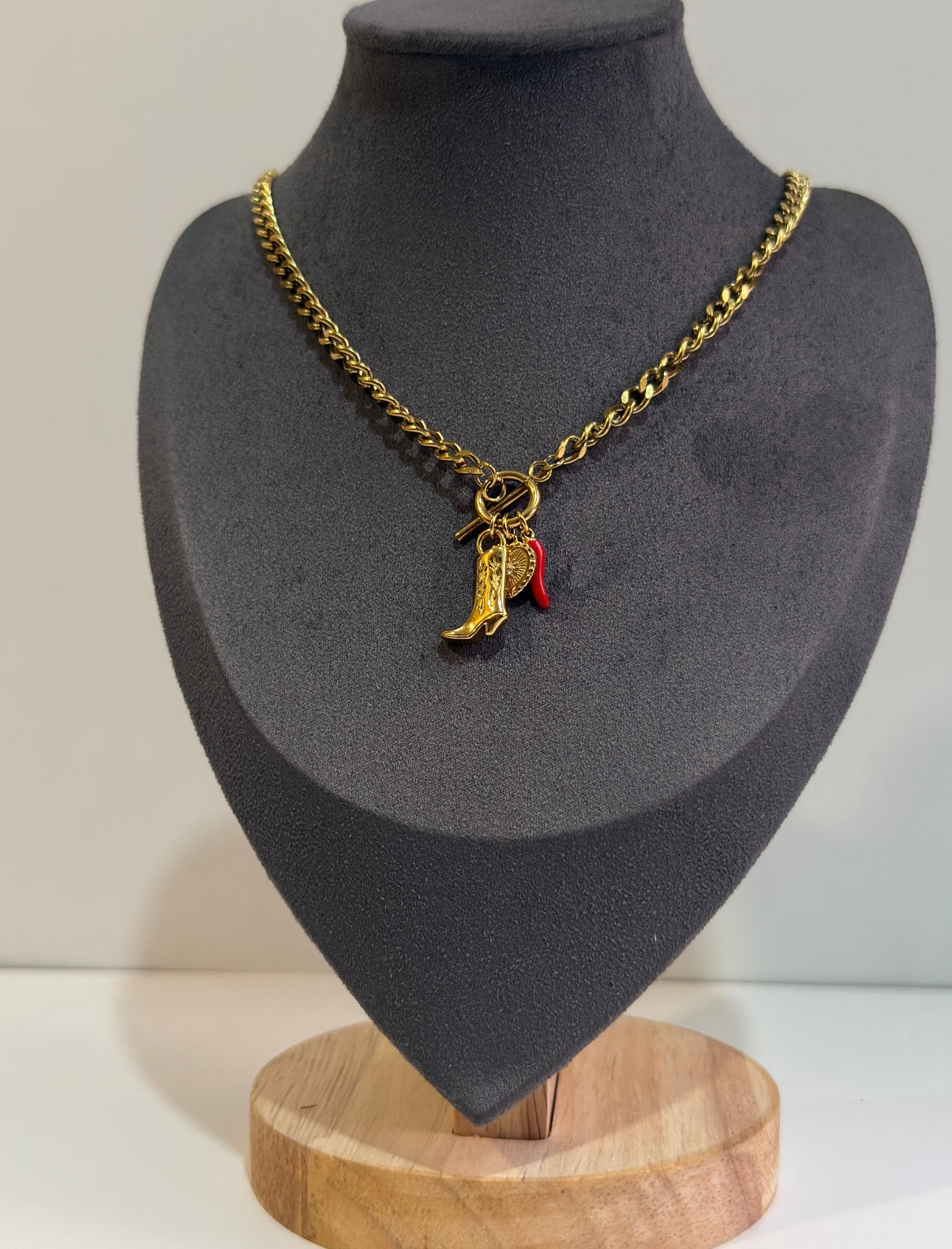 DESIRE-NECKLACE