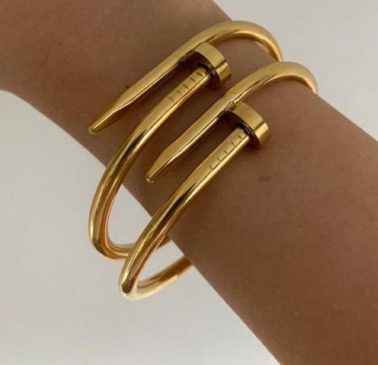 NAIL BRACELET