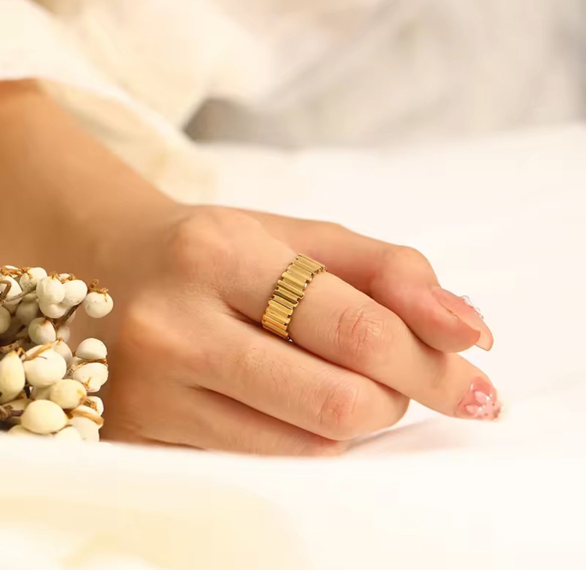 STATEMENT-ADJUSTABLE-RING